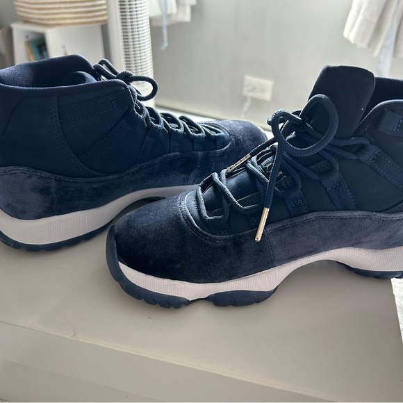 Jordan (new) - Picture 2 of 4